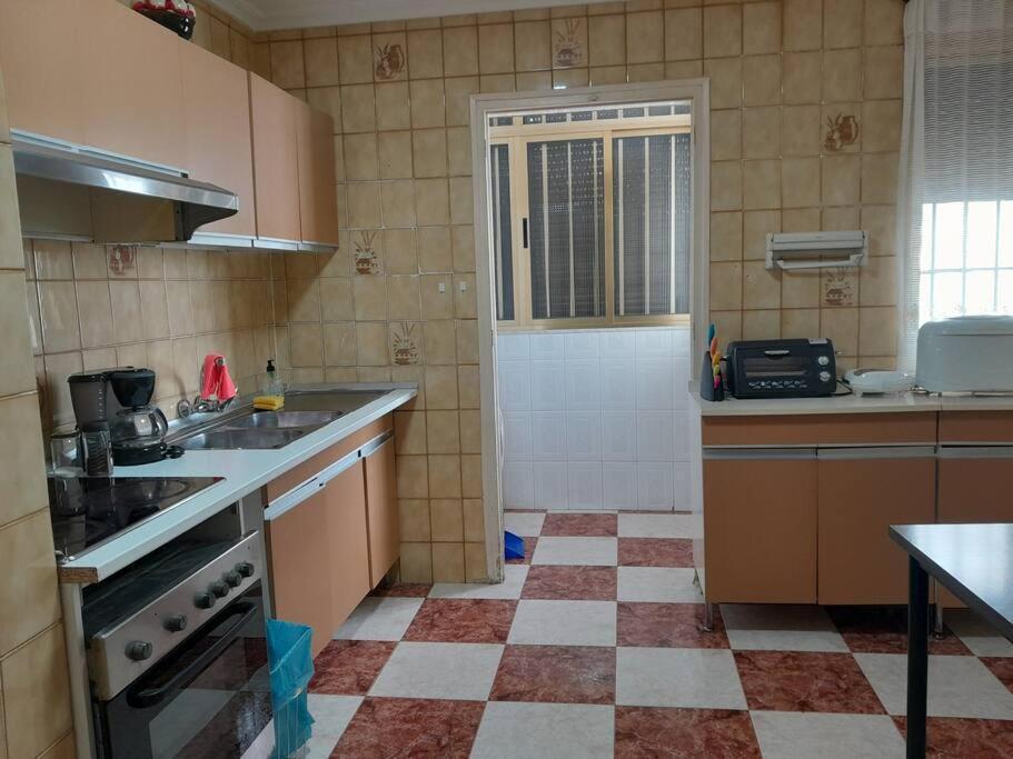 Disfruta De Un Barrio Tranquilo Apartment Alcala de Guadaira Exterior photo